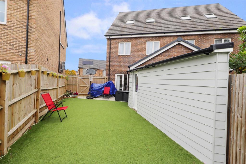 4 bedroom semidetached house for sale in Masterman Place, Uxbridge, UB10