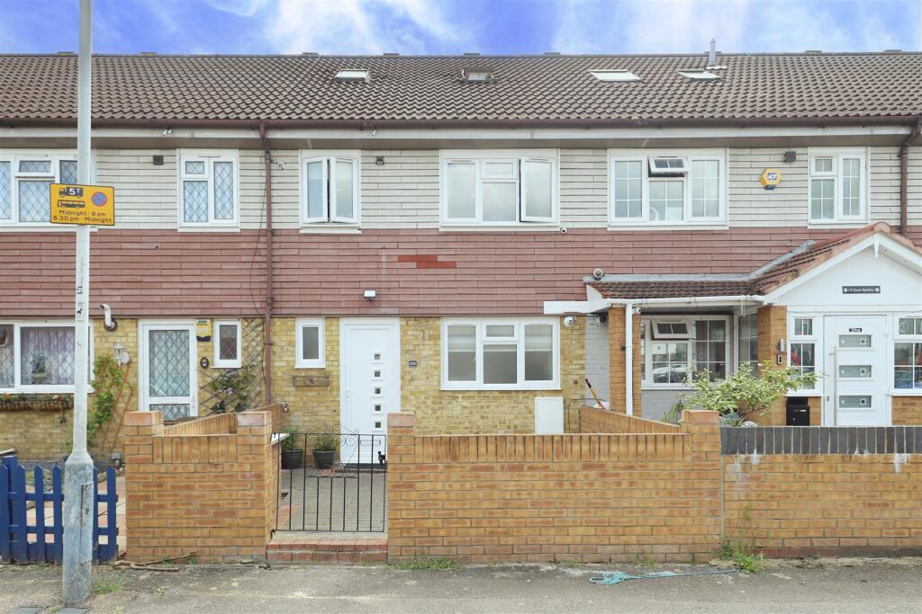 Main image of property: Woolacombe Way, Hayes