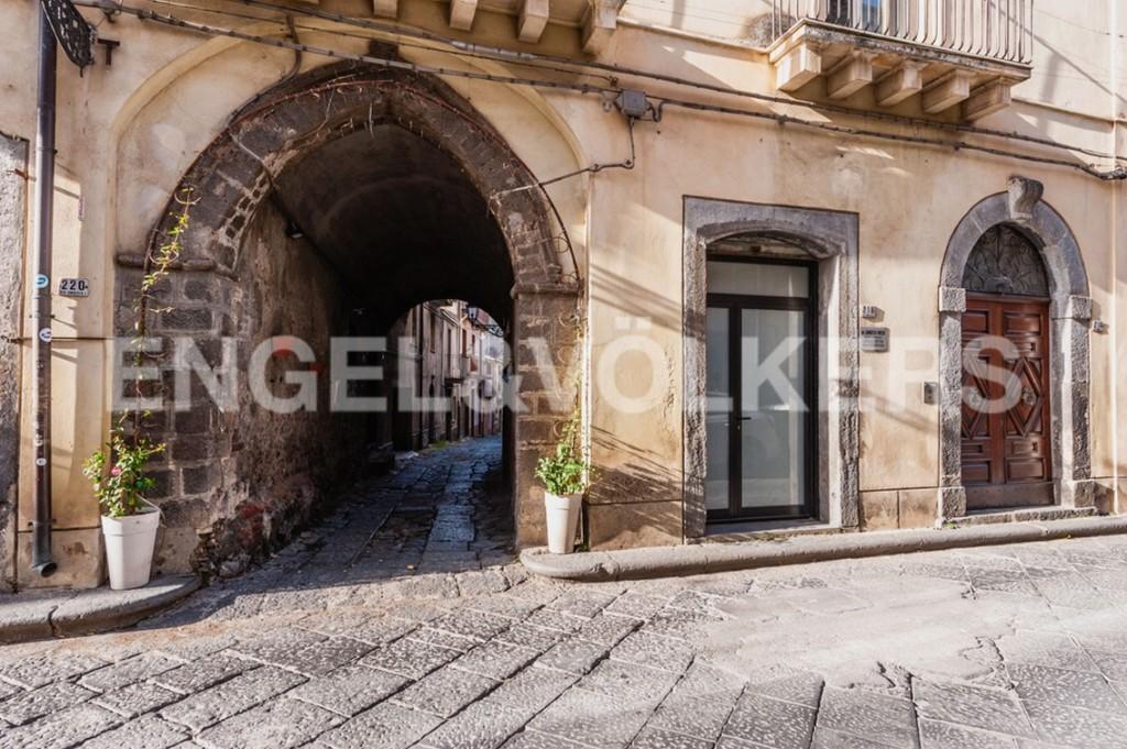 6 bedroom villa for sale in Randazzo, Catania, Sicily, Italy