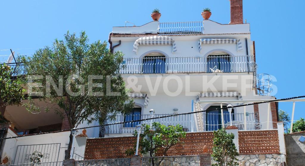 3 bedroom terraced house for sale in Taormina, Messina, Sicily, Italy