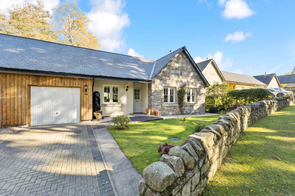 3 bedroom semi-detached bungalow