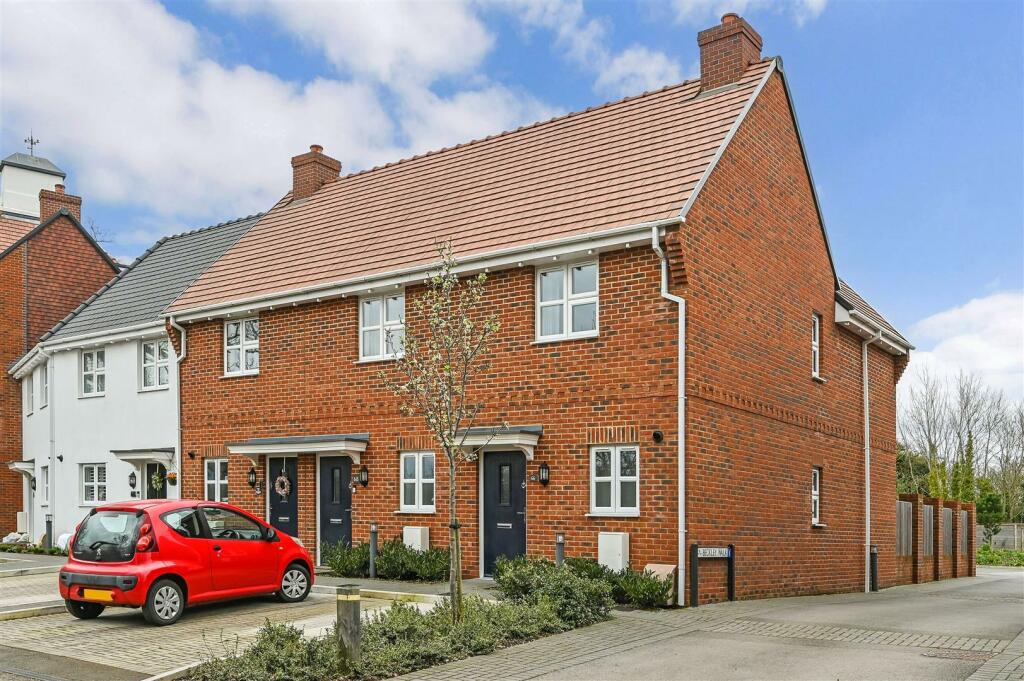 2 bedroom end of terrace house for sale in Beckley Walk, Brokenford