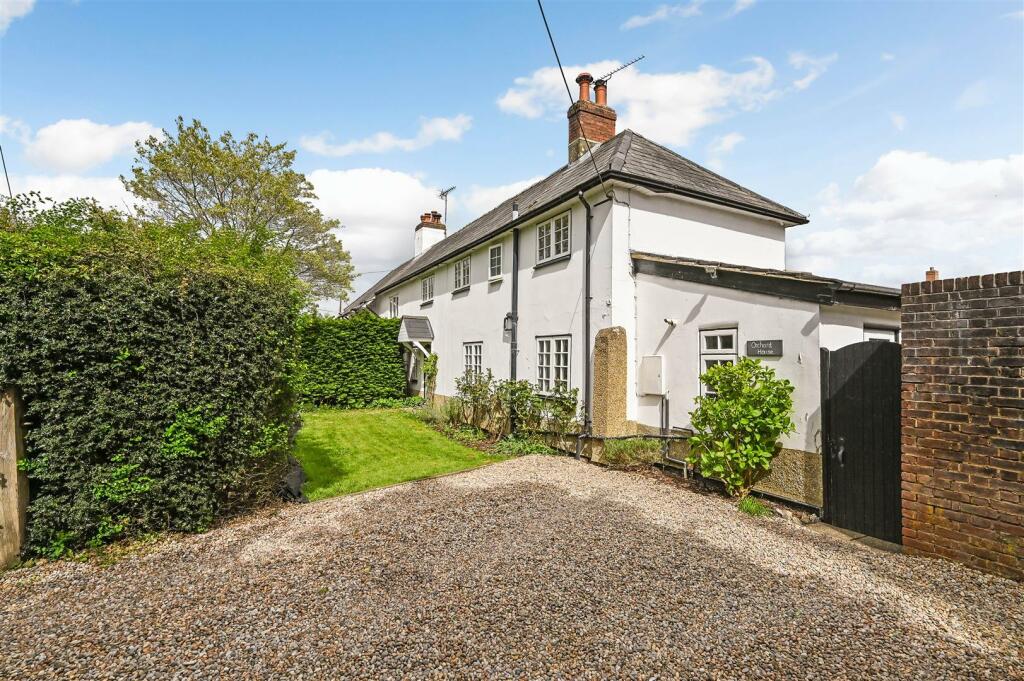 4 bedroom semidetached house for sale in Braishfield Road, Romsey