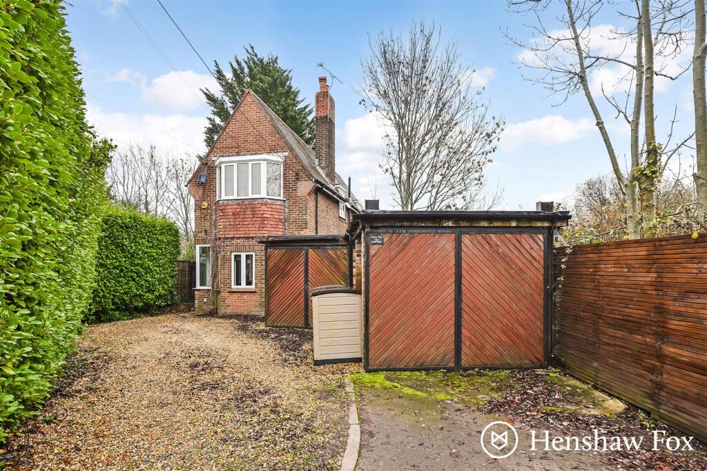 Main image of property: Jacobs Gutter Lane, Totton, Hampshire