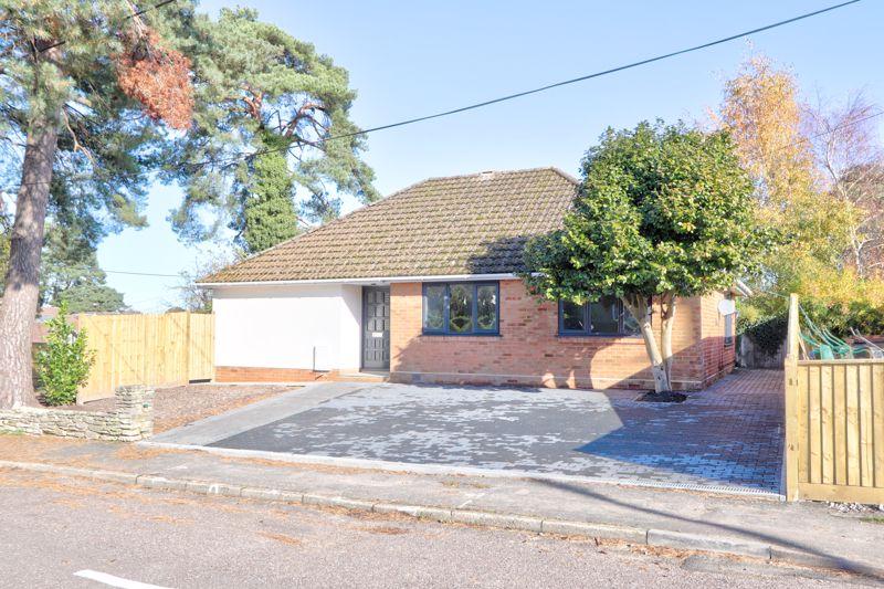 3 bedroom bungalow for sale in Upper Crescent Road, North Baddesley