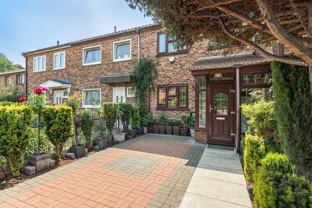 Main image of property: Star Lane, London