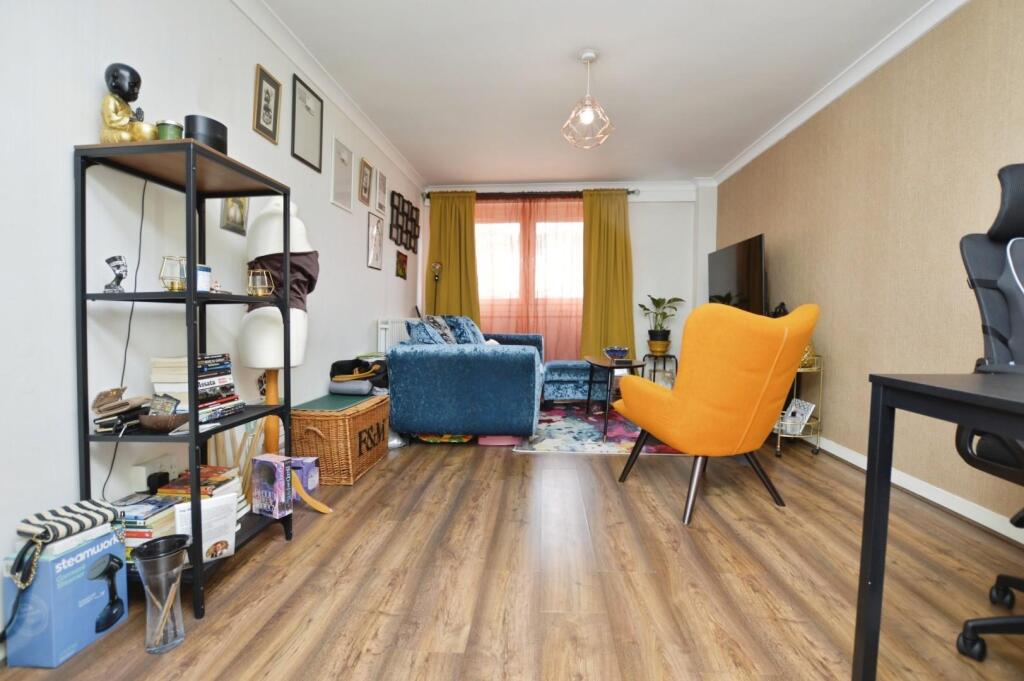 Main image of property: High Street, London