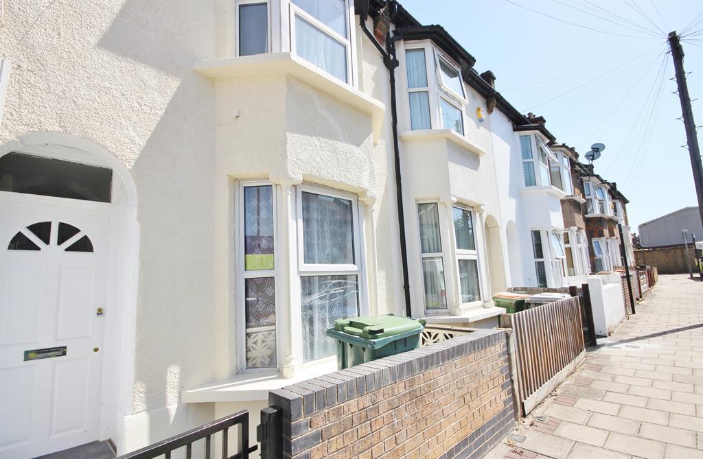 3 bedroom terraced house for sale in Herbert Street, Plaistow, London