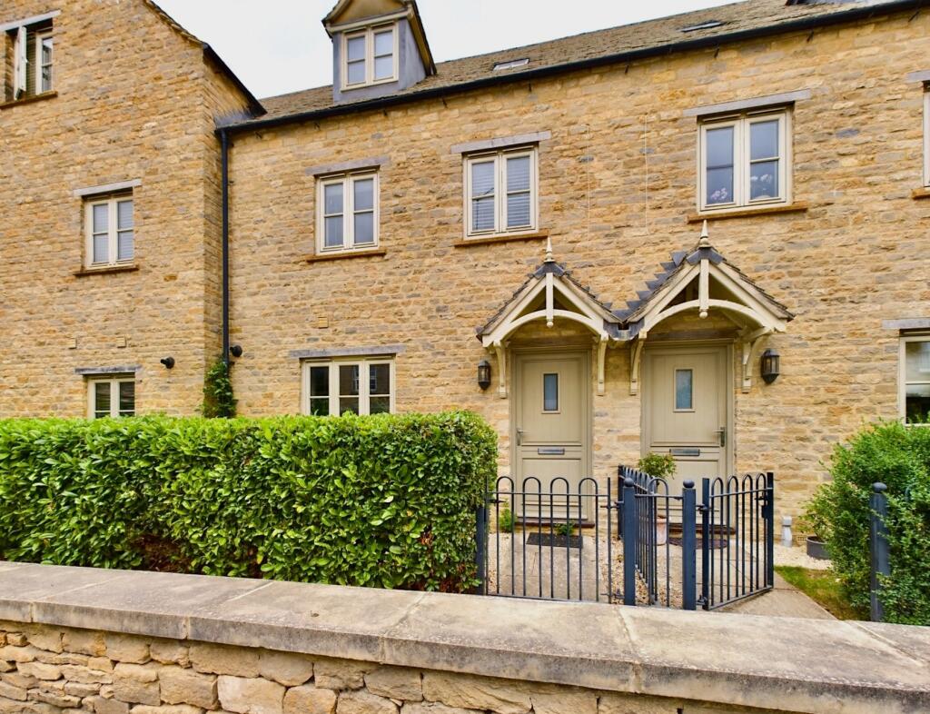 Main image of property: High Street, Shipton-under-Wychwood