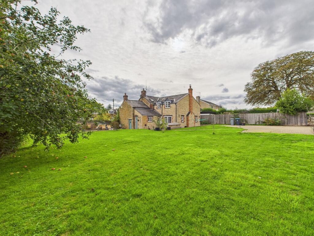 Main image of property: Enstone Road, Middle Barton