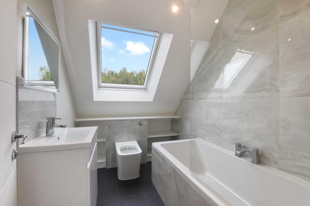 Main image of property: Crescent Road, Temple Cowley