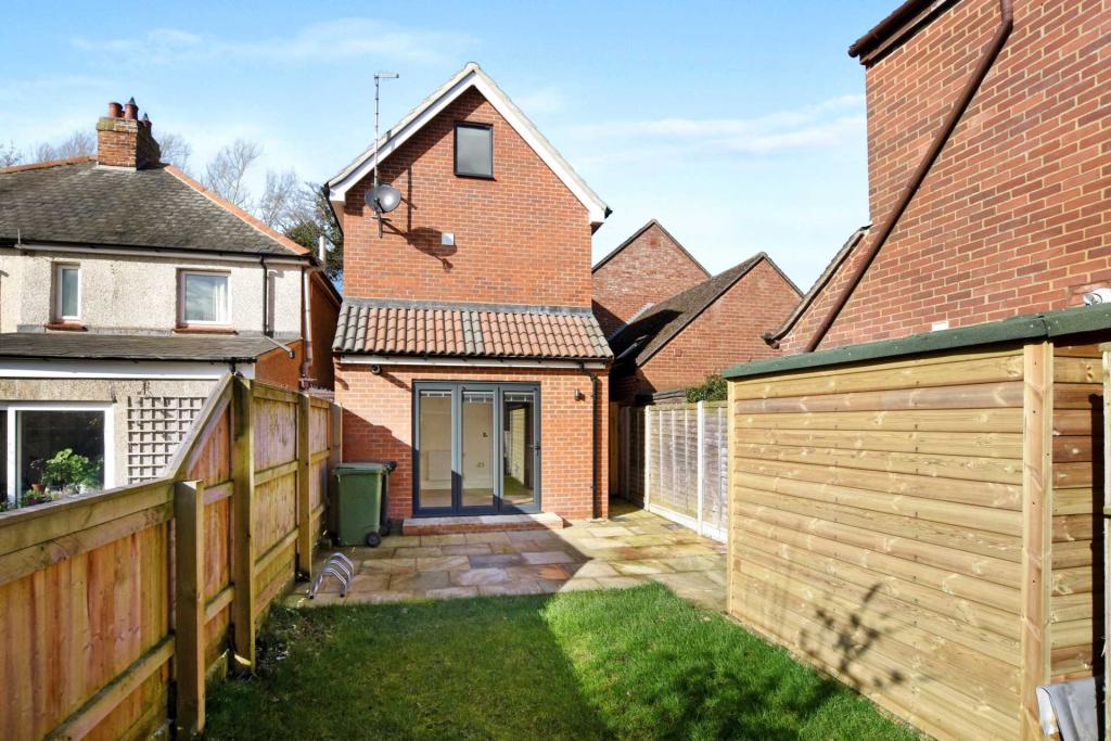 3 bedroom detached house for sale in Ferry Road, Marston, OX3