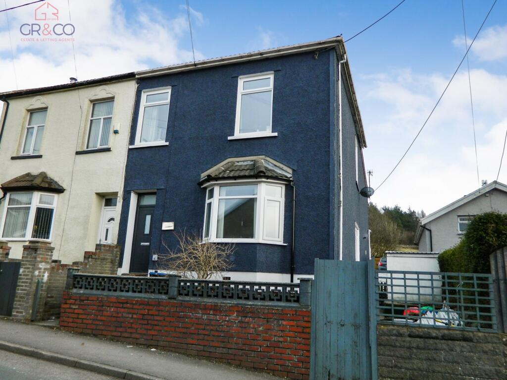 3 bedroom semi-detached house