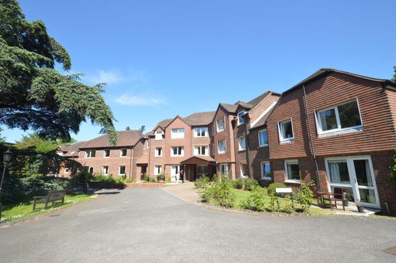 1 bedroom retirement property for sale in Tanners Lane, Haslemere, GU27