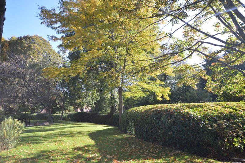 2 bedroom retirement property for sale in Church Road, Haslemere, GU27