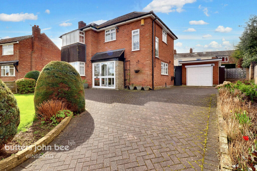 3 bedroom detached house for sale in Townfields Crescent, Winsford, CW7