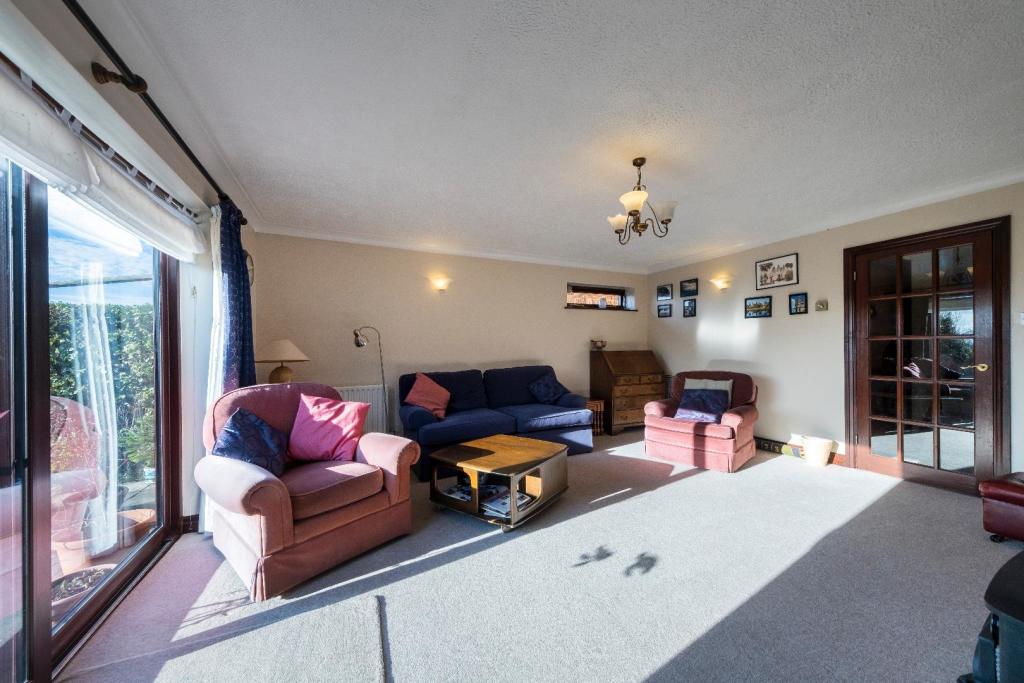 4 bedroom detached house for sale in Chester Road, Kelsall, CW6