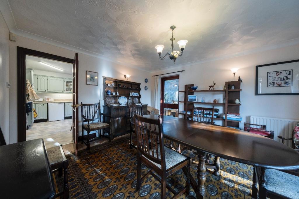 4 bedroom detached house for sale in Chester Road, Kelsall, CW6