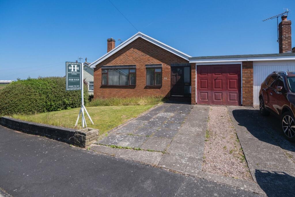 3 bedroom semidetached bungalow for sale in Peel Crescent, Ashton, CH3