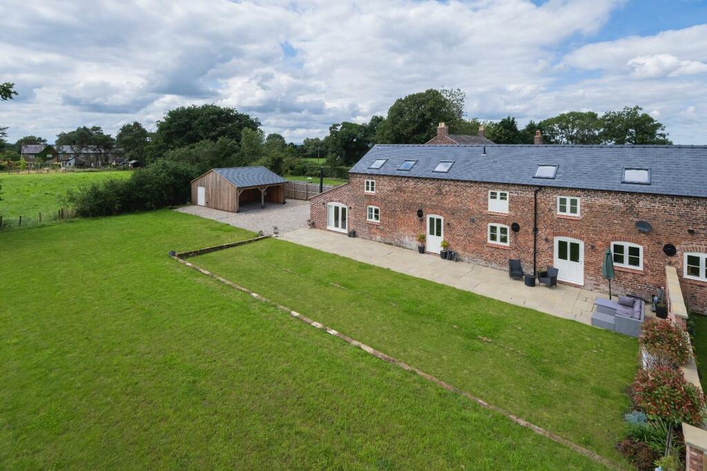 4 bedroom barn conversion for sale in Smithy Lane, Mouldsworth, CH3