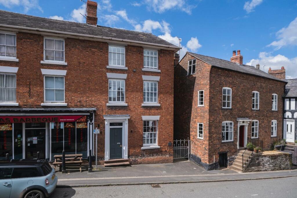 4 bedroom town house for sale in Church Street, Malpas, SY14
