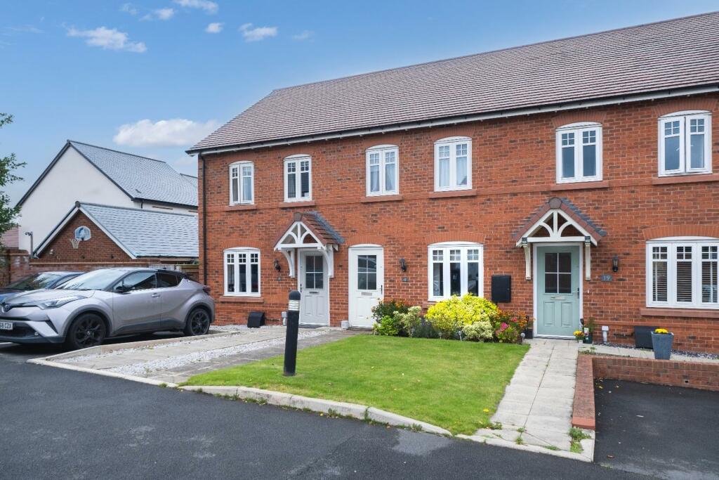3 bedroom terraced house for sale in Hazelhurst Way, Tarporley, CW6