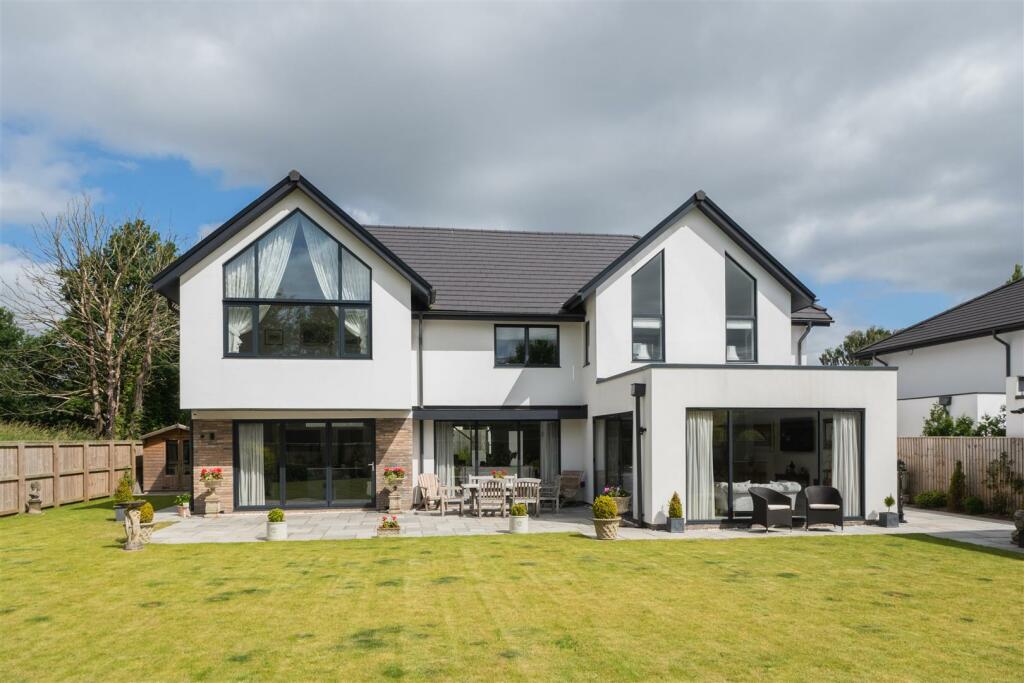 Additional property image - An outstanding and individually designed detached family home in Hartford