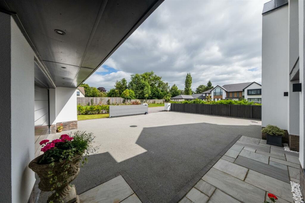Additional property image - An outstanding and individually designed detached family home in Hartford