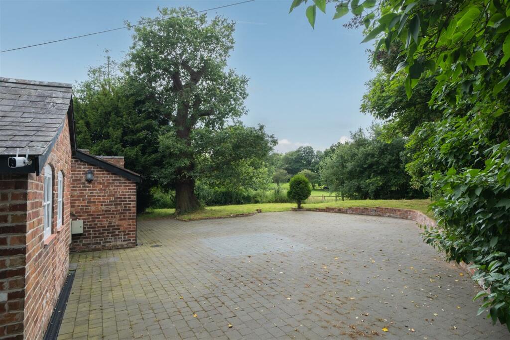 Additional property image - Whitchurch Road, Beeston
