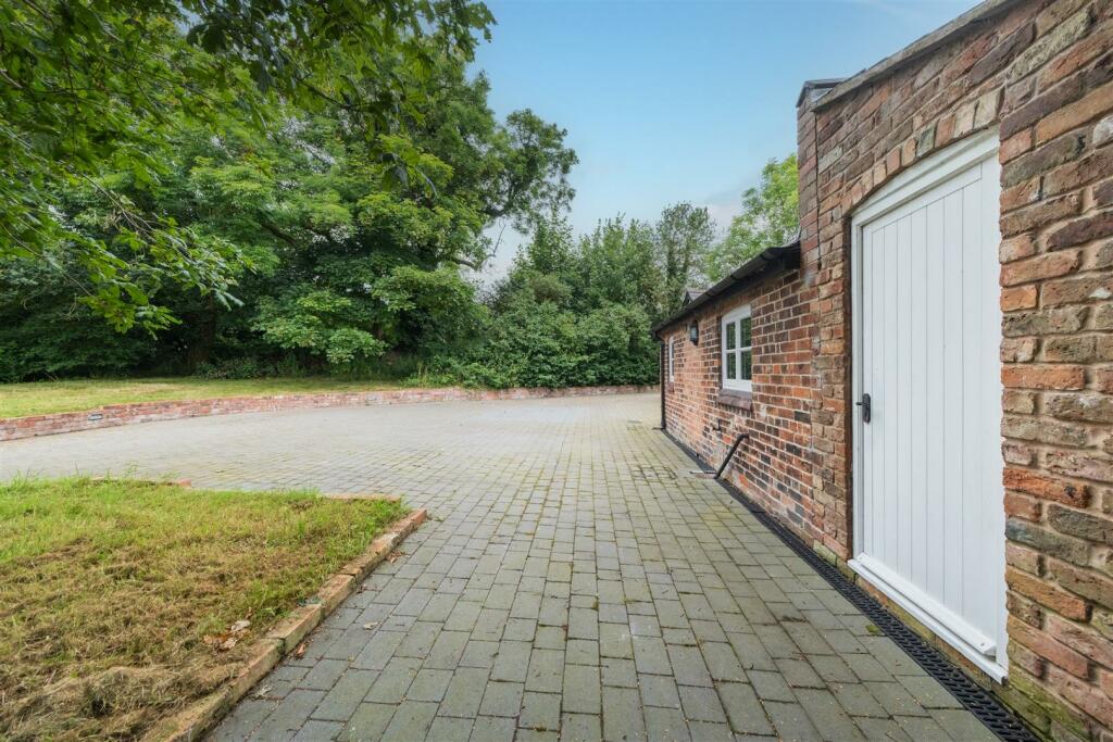 Additional property image - Whitchurch Road, Beeston