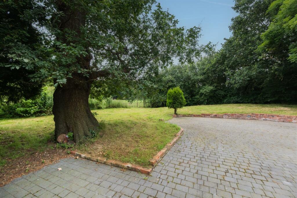 Additional property image - Whitchurch Road, Beeston