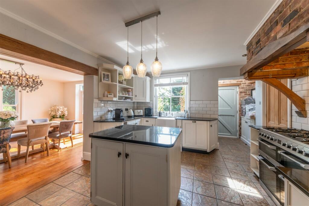 Additional property image - An immaculately presented and updated detached family home in Sandiway