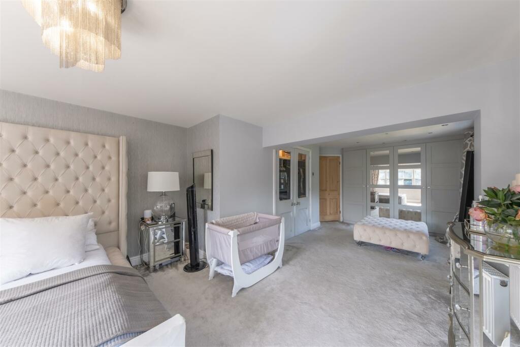 Additional property image - An immaculately presented and updated detached family home in Sandiway