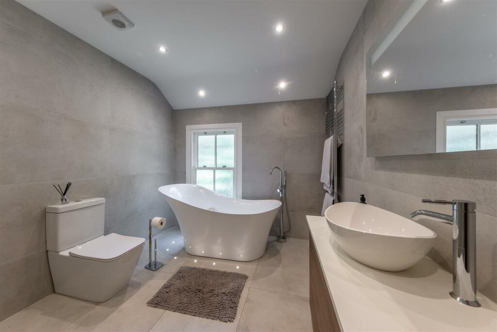 Additional property image - An immaculately presented and updated detached family home in Sandiway