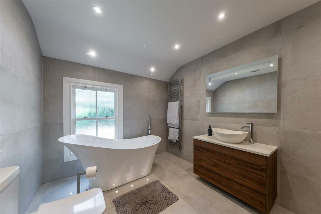 Additional property image - An immaculately presented and updated detached family home in Sandiway