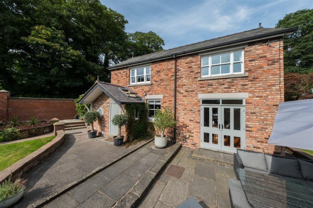 Additional property image - An immaculately presented and updated detached family home in Sandiway