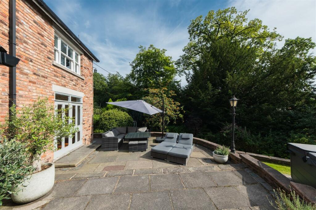 Additional property image - An immaculately presented and updated detached family home in Sandiway
