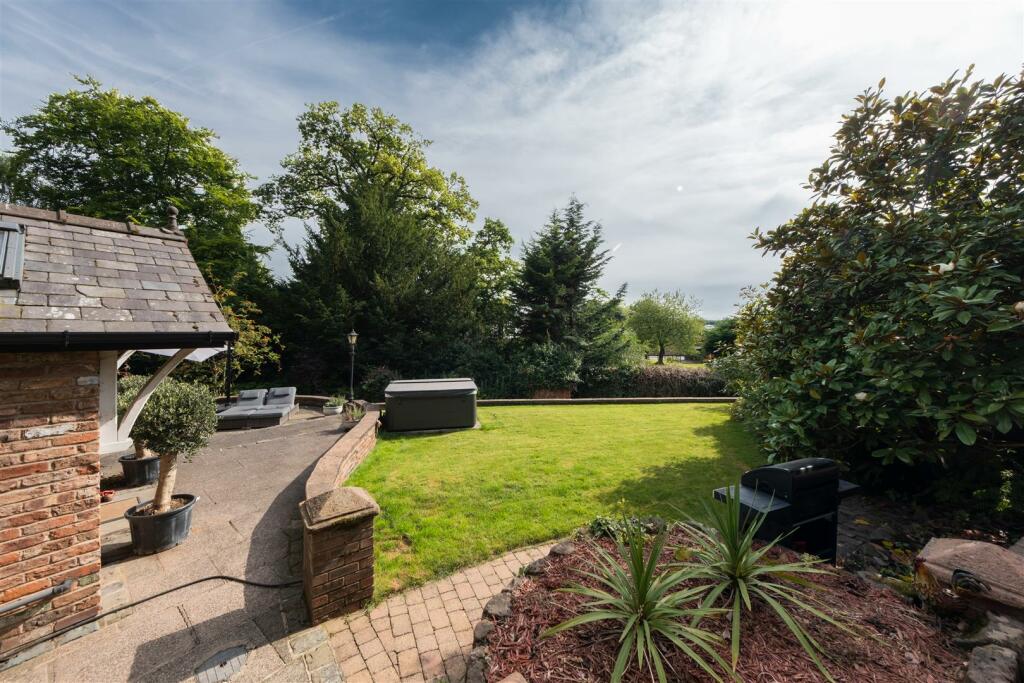 Additional property image - An immaculately presented and updated detached family home in Sandiway