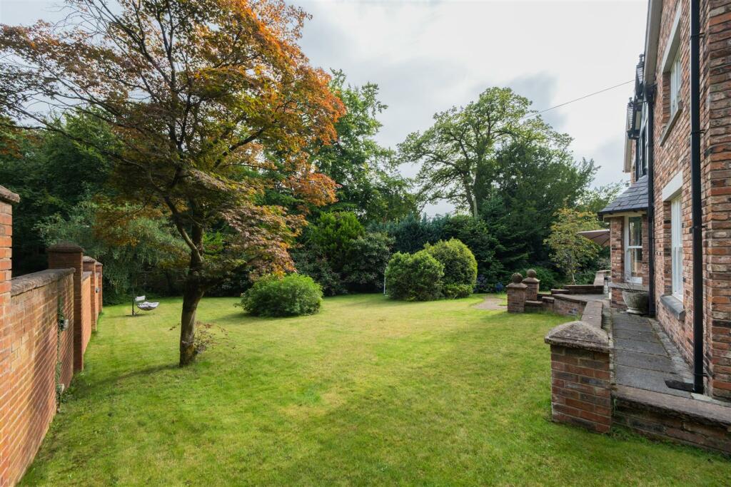 Additional property image - An immaculately presented and updated detached family home in Sandiway