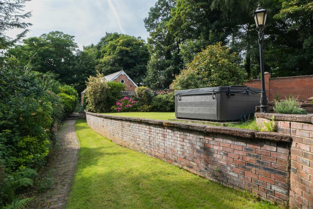 Additional property image - An immaculately presented and updated detached family home in Sandiway