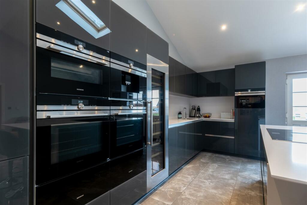 Additional property image - Cholmondeston Road, Calveley
