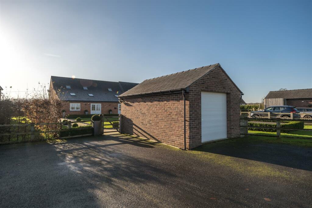 Additional property image - Cholmondeston Road, Calveley
