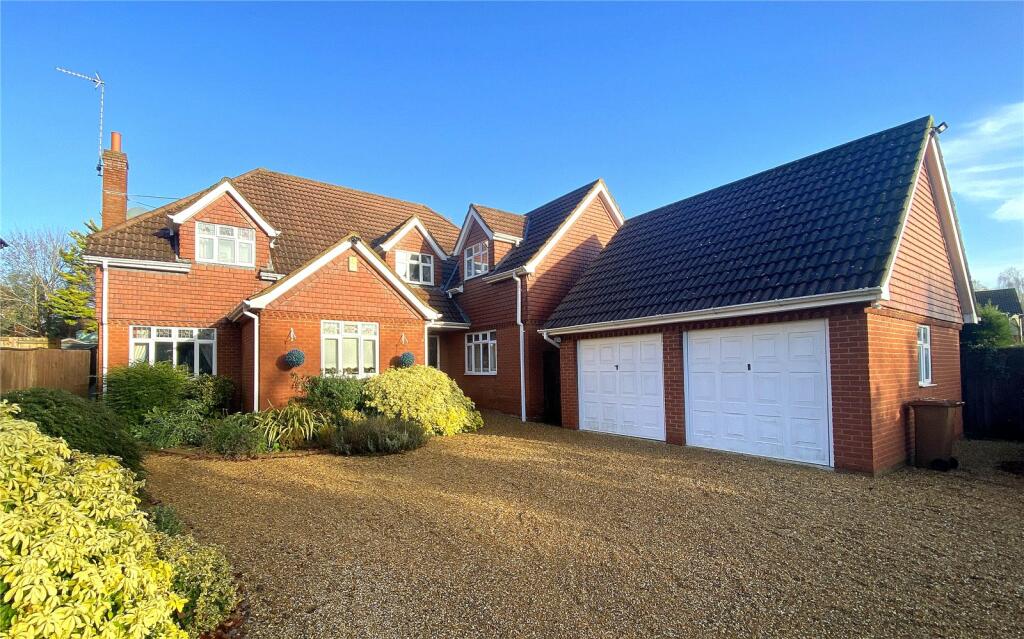 6 bedroom detached house for sale in Bixley Lane, Rushmere St. Andrew, Ipswich, Suffolk, IP4