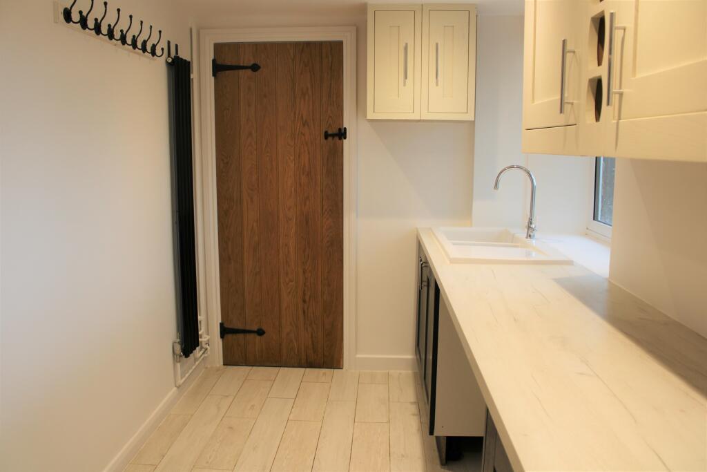 Additional property image - Tintinhull, Somerset