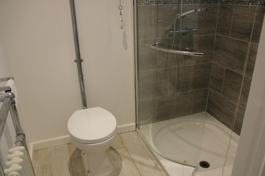 Additional property image - Tintinhull, Somerset
