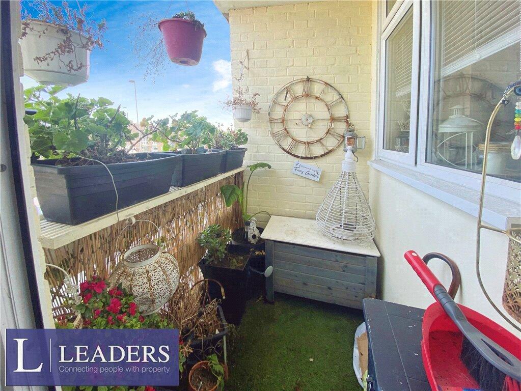 2 bedroom apartment for sale in Broadwater Boulevard Flats, Worthing, West Sussex, BN14