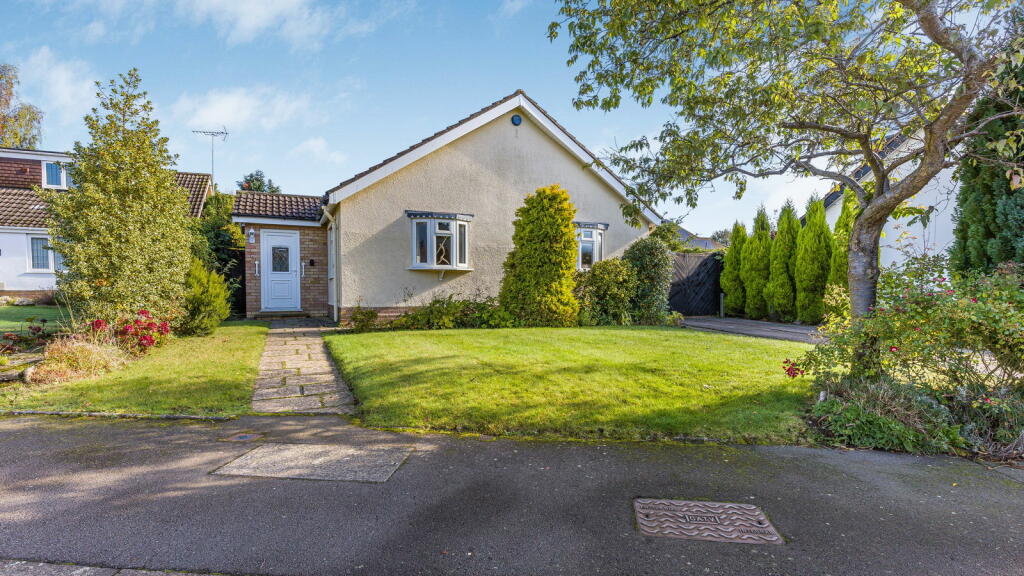 Main image of property: Queenswood Road, Sutton Coldfield, B75 6UB