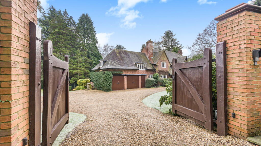 Additional property image - Hartopp Road, Four Oaks Park