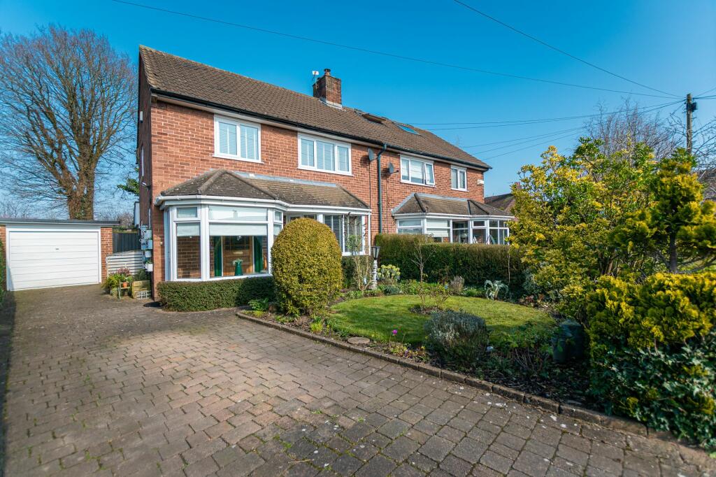 3 bedroom semidetached house for sale in Lansdowne, Culcheth, WA3