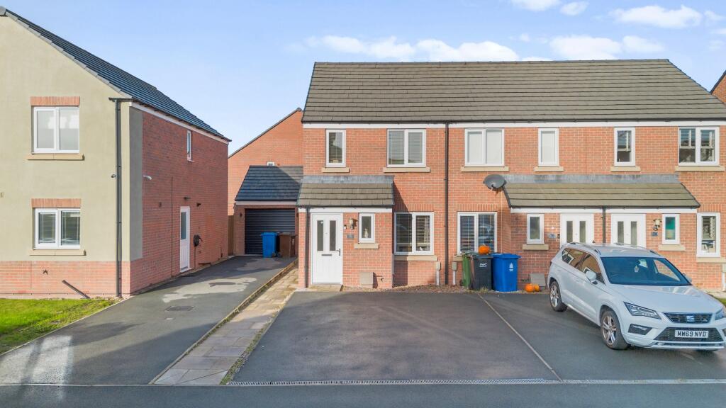 Main image of property: Canaan, Lowton, WA3